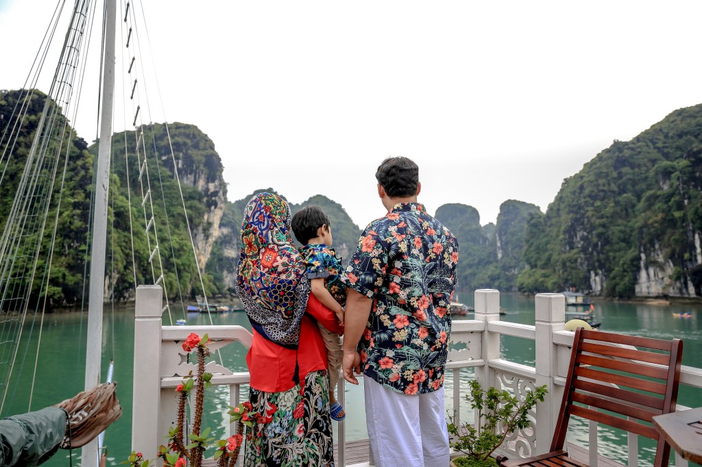 AROUND THE WORLD IN 40 YEARS : Ha Noi, Ha Long and Danang : Vietnam 2019&nbsp;: